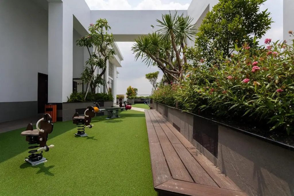 Tresor Pool Gym, The Tropical Studio In Center