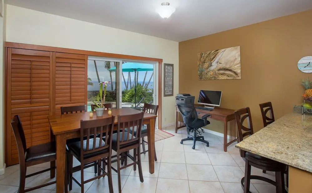 7 C's Kona (big Island) 3 Bedroom Home