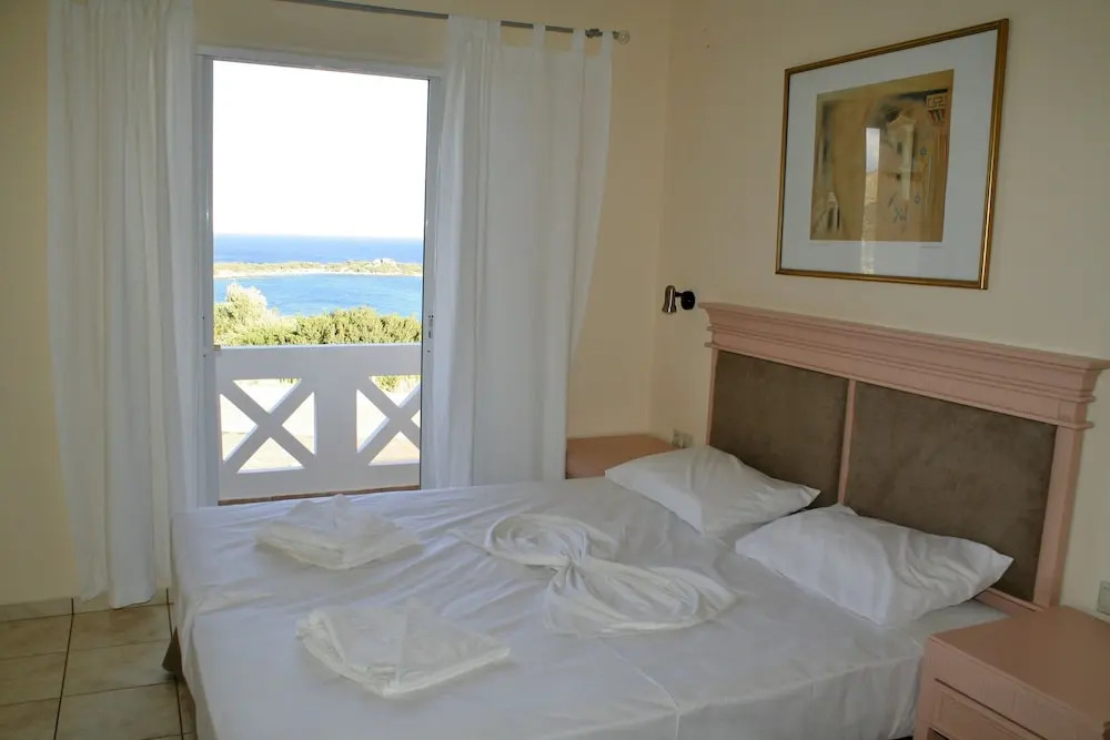 Flisvos Rooms