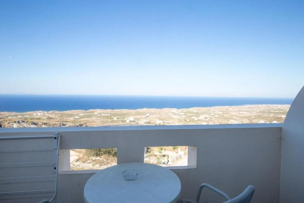 Erato Apartments