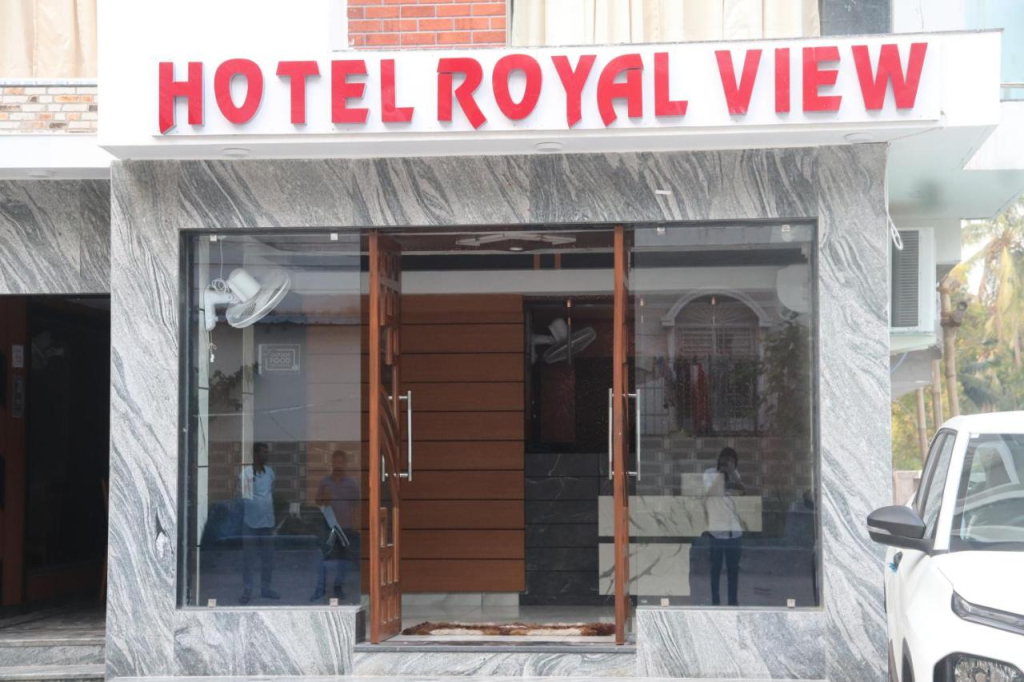 Goroomgo Royal View Digha