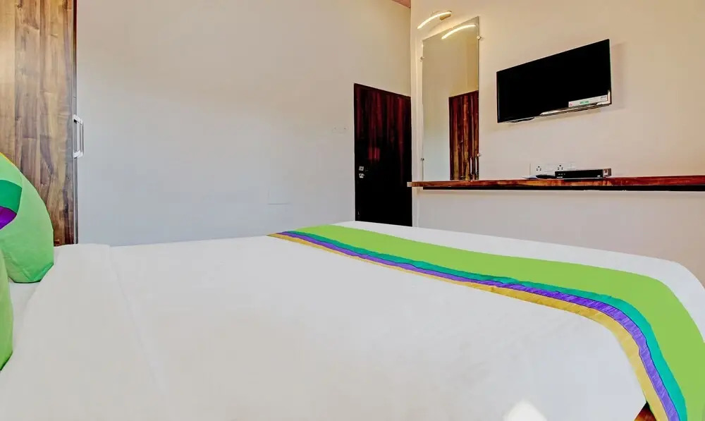 Treebo Trend Hotel Green Woods