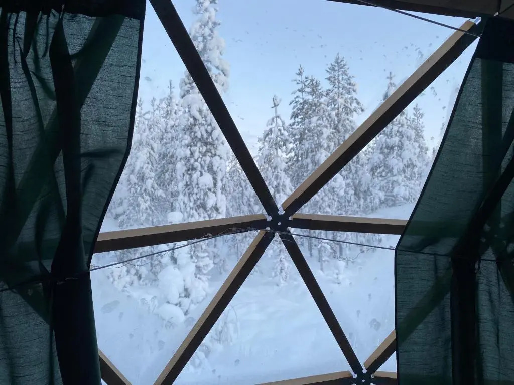 Private Jacuzzi Igloo bedroom in Aurora Lounge Hotel with shared sauna and pet friendly