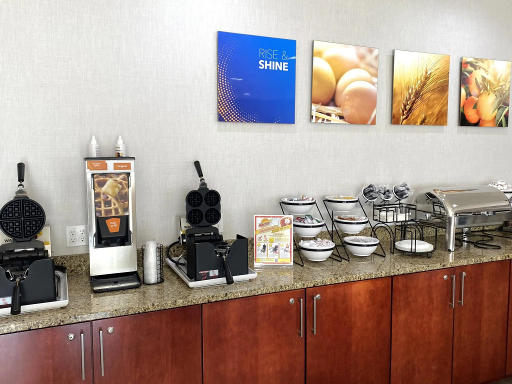 Comfort Inn & Suites Trussville I-59 Exit 141