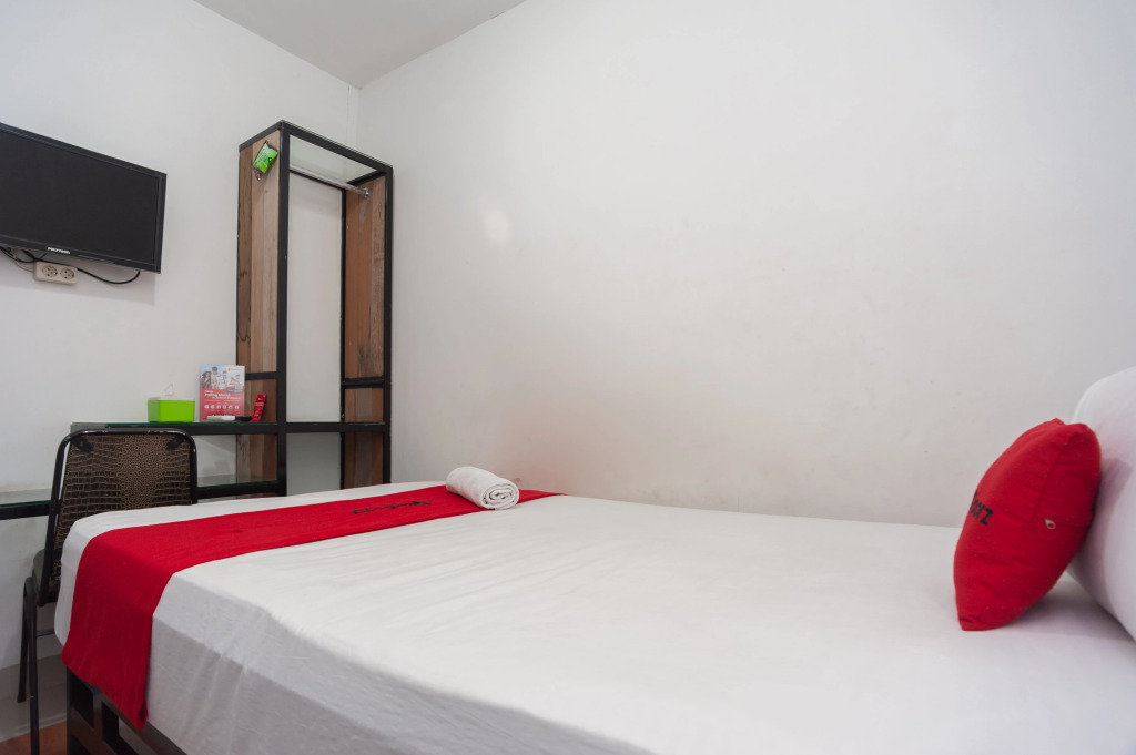 Reddoorz Near Jembatan Makalam
