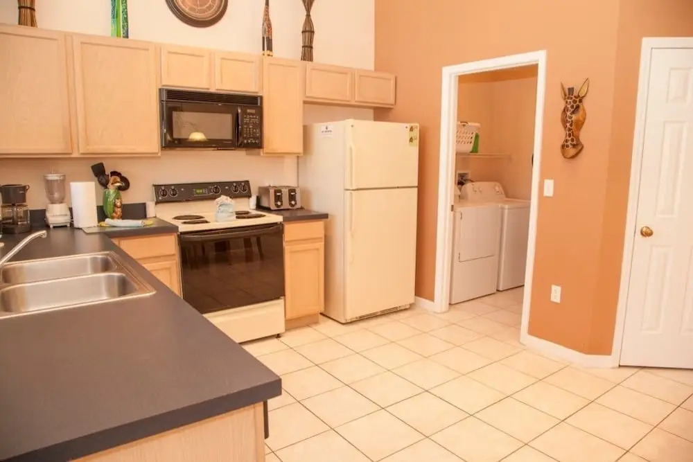 Ly53786 - Rolling Hills Estates - 4 Bed 3 Baths Villa