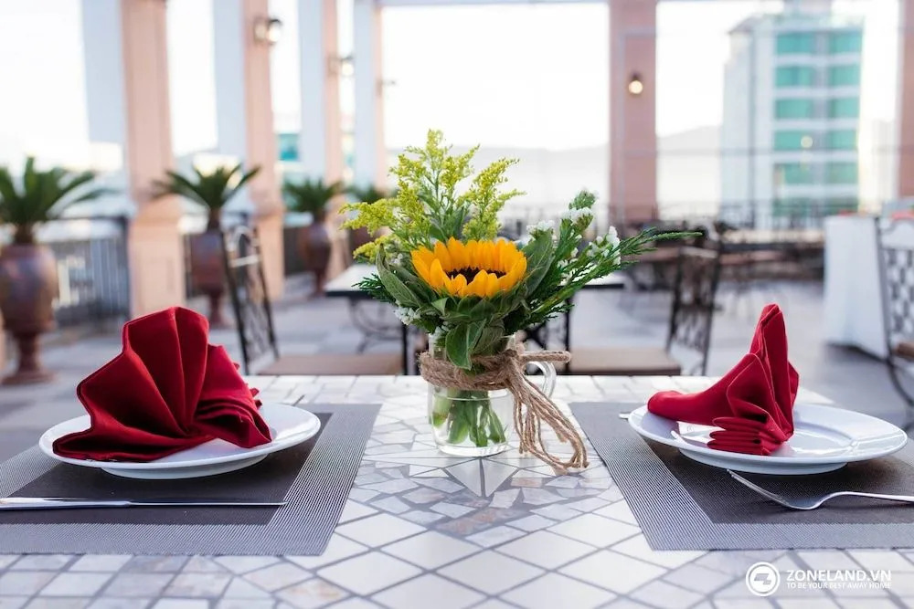 Zoneland Premium - Ngoc Lan Hotel
