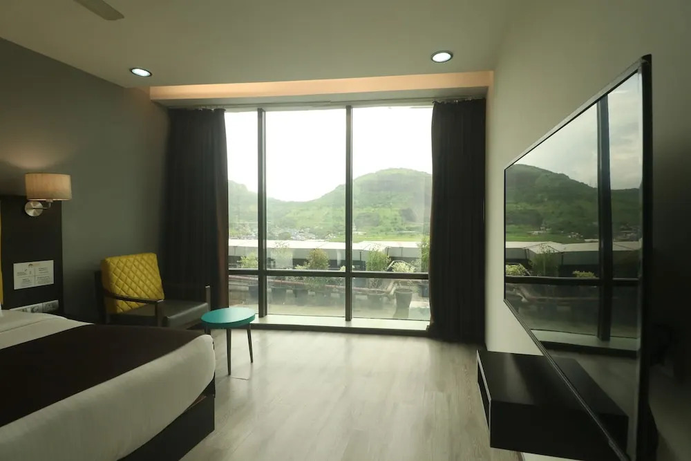 Hotel Mumbai House Airoli, Navi Mumbai