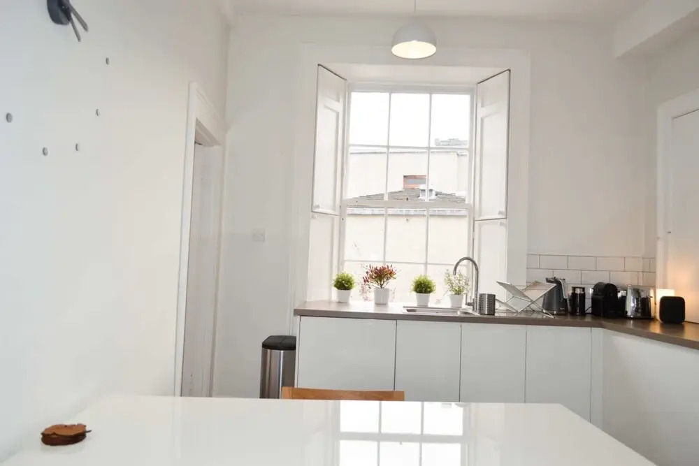 Beautiful 1 Bedroom Apartment in Stockbridge