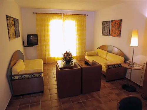 Pueblo Menorquin Apartamentos