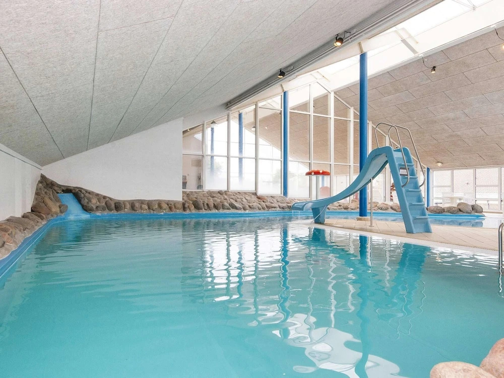 4 person holiday home on a holiday park in Hemmet