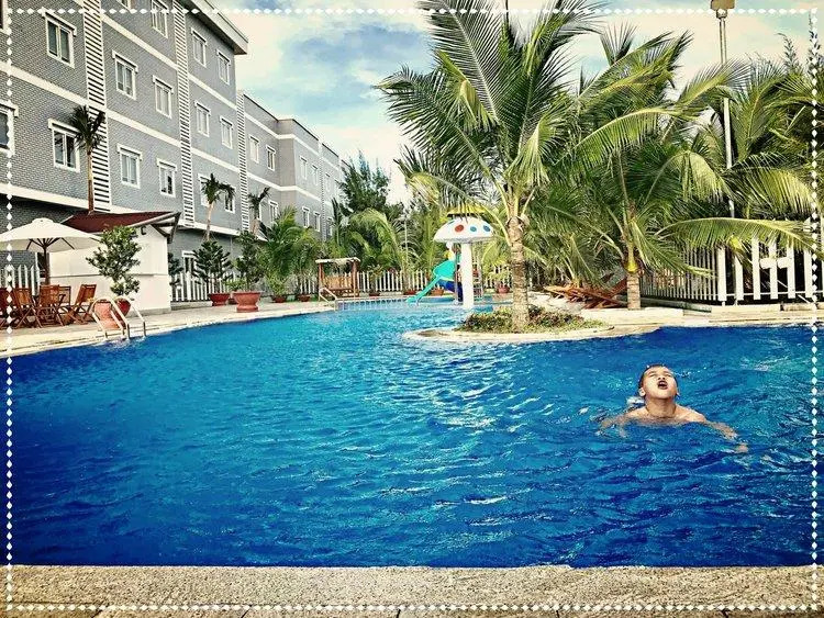 Oceanward Hotel