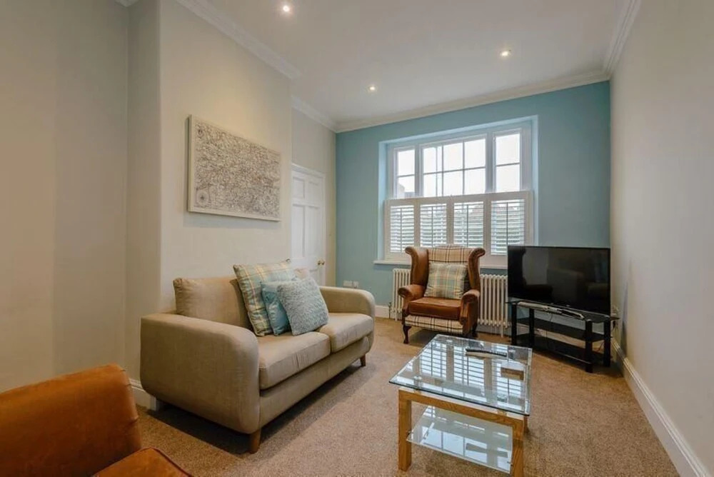 Luxury Listed Townhouse 350 Yds From Racecourse
