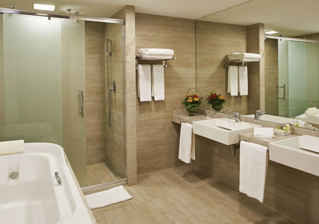 Regency Barra Hotel