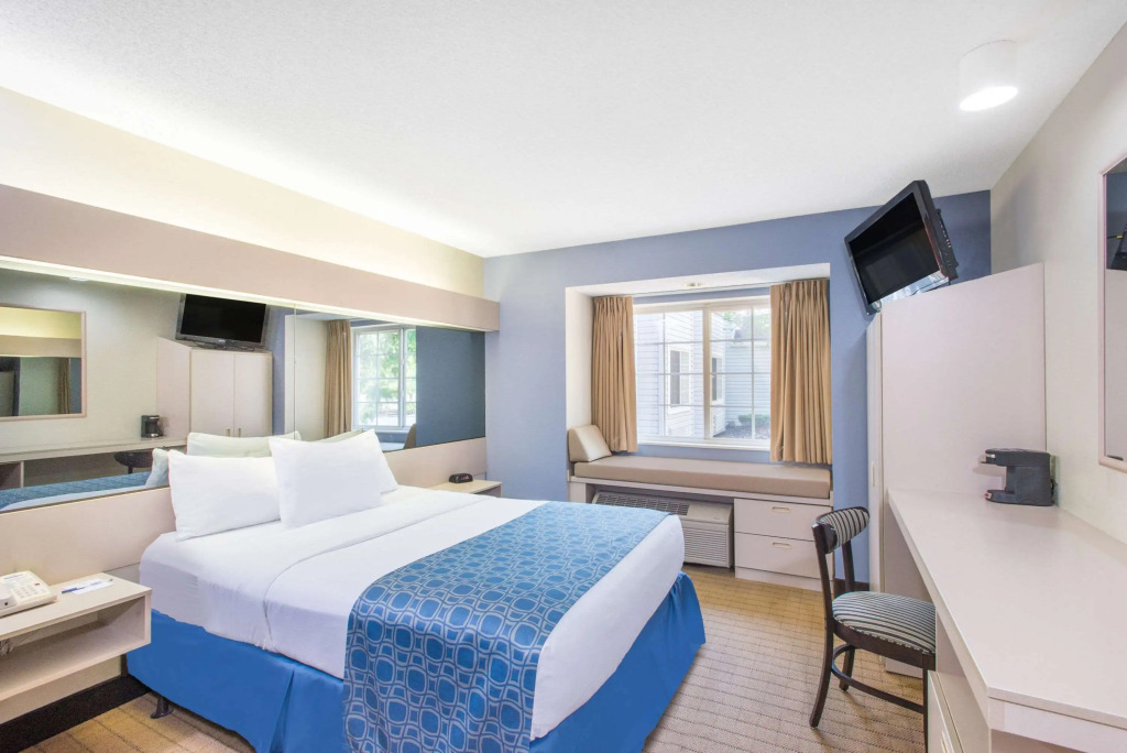 Microtel Inn & Suites by Wyndham