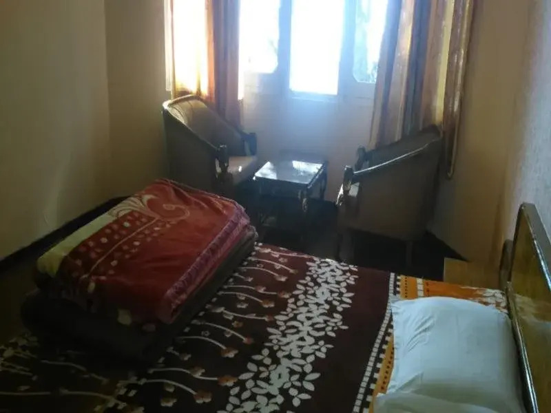 Modi Inn Rock Side