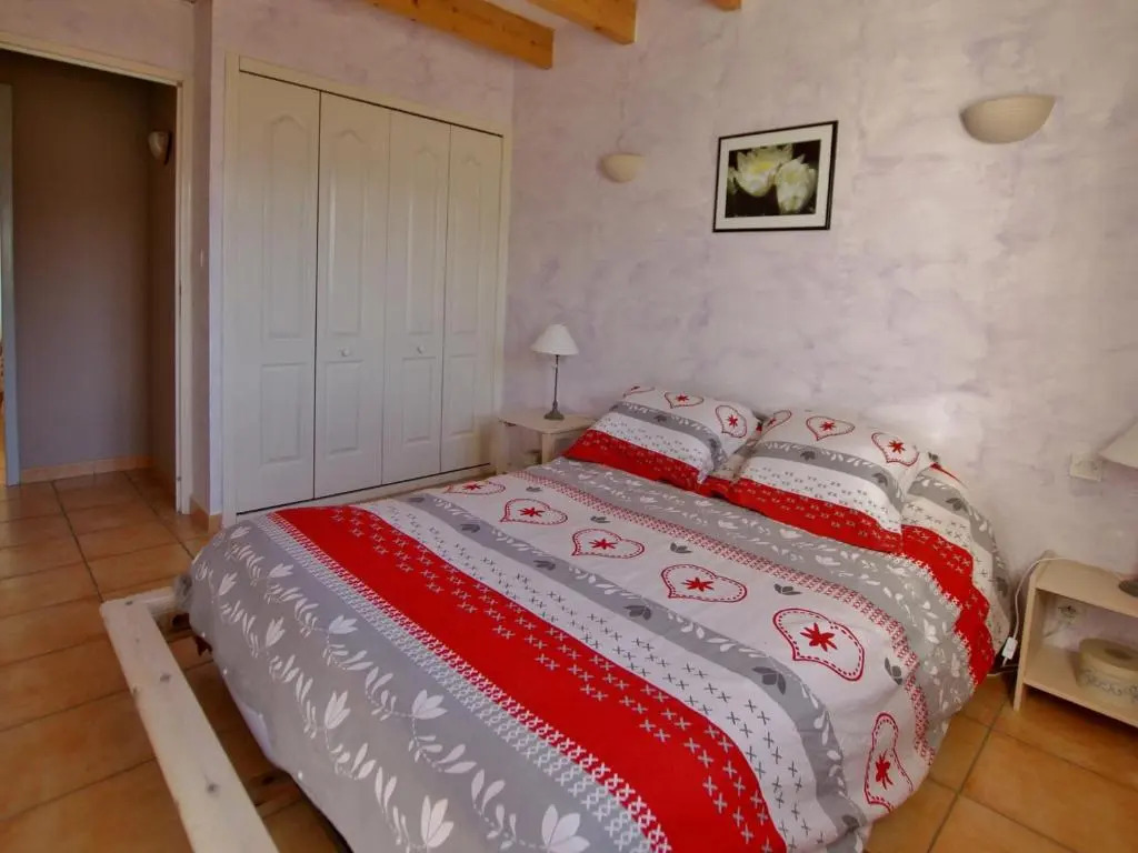 Maison calme avec terrasse à Saint-Pons - FR-1-165A-91