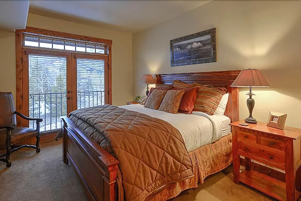 5106 Emerald Lodge, Trappeur's Crossing Apartment 5