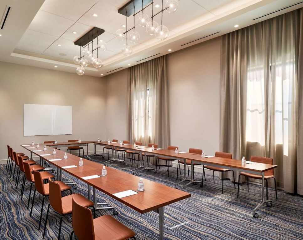THesis Hotel Miami Coral Gables, Curio Collection by Hilton