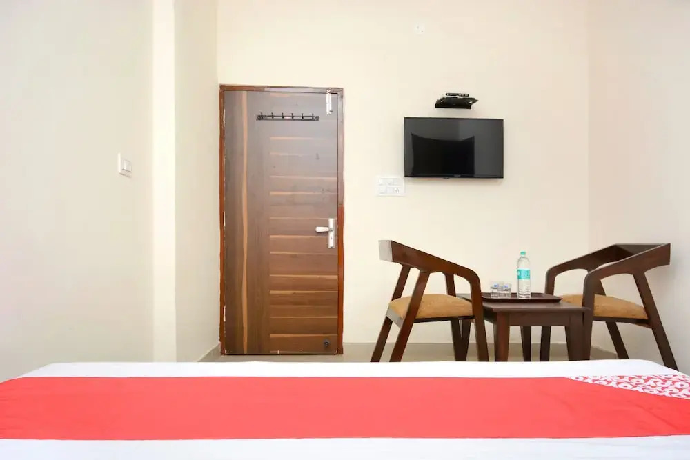 Hotel Ozas Grand by OYO Rooms