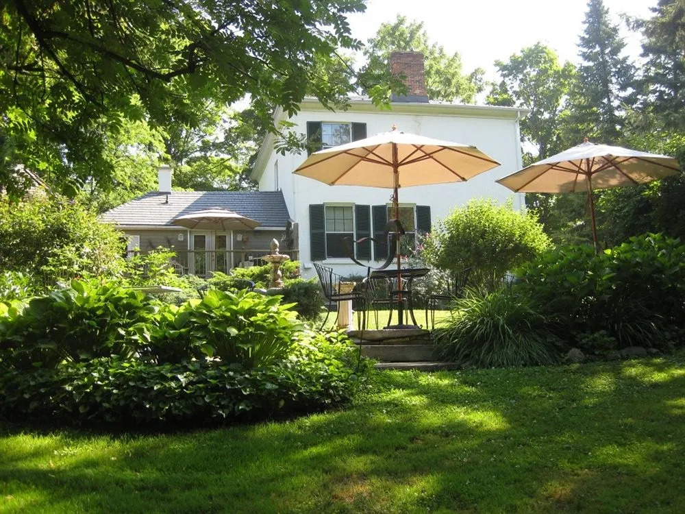 Historic Lyons House