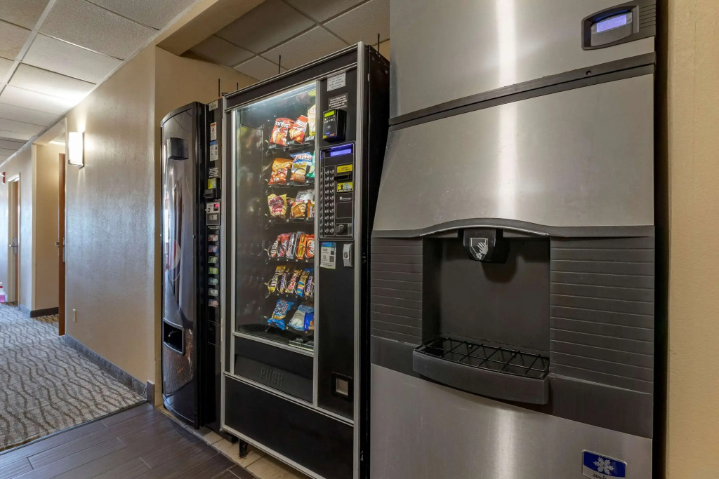 Comfort Inn & Suites Waterloo - Cedar Falls
