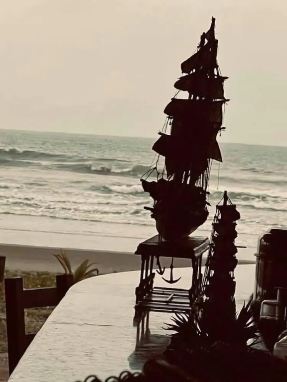 Sambo Mambo Beach Hotel