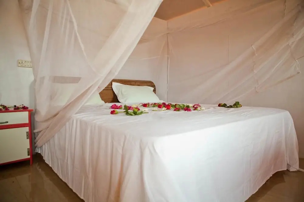 Madhu Beach Huts