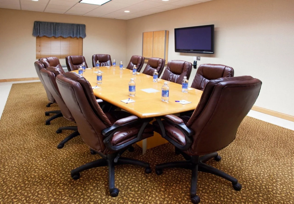 Holiday Inn Express Hotel & Suites Chesterfield - Selfridge Area by IHG