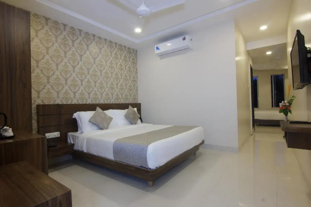 Strand Resort