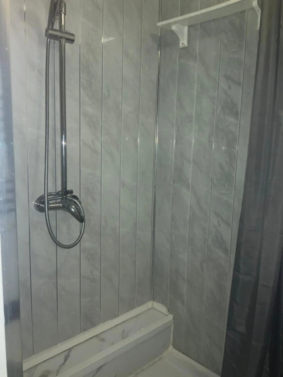 Self Contained Rooms in Central Torquay