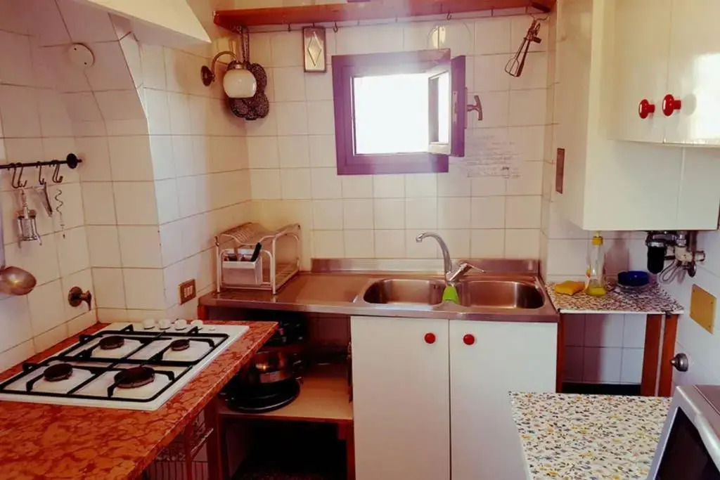 Large Top 3 Rooms Flat Central Rialto