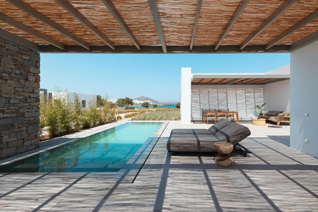 Cove Paros