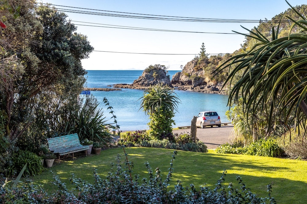 Drop Anchor at Enclosure Bay Beach by Waiheke Unlimited