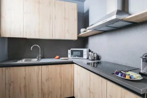 Sweett - The Roca House
