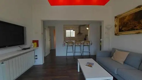 Near Clot & Sagrada Familia Apartment