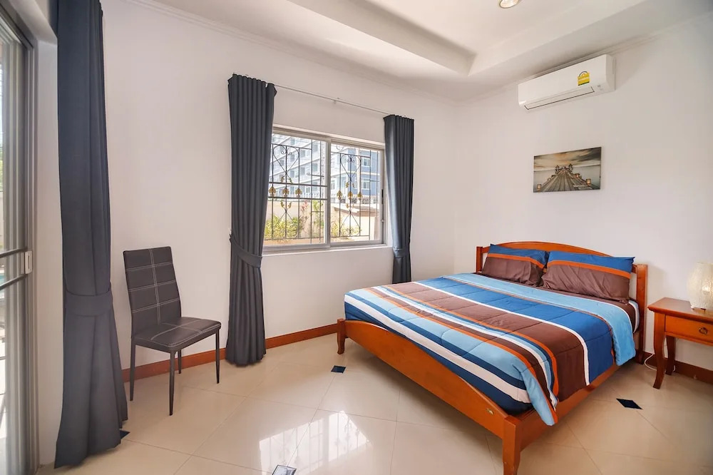 Villa Bos Near the Beach of Jomtien