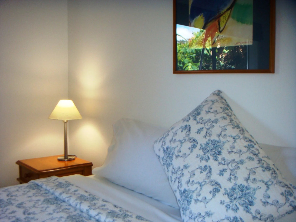 Colonial House Motel