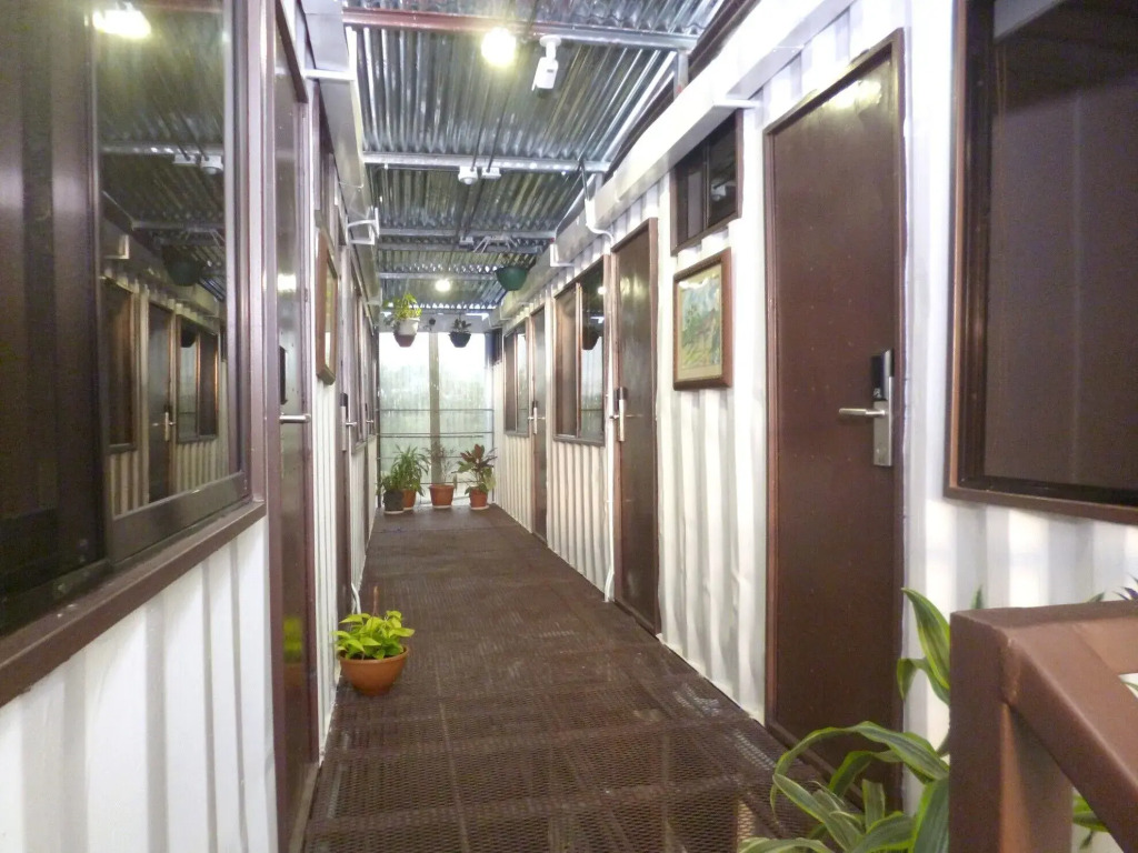 Costa Rica Eco-Container Hotel