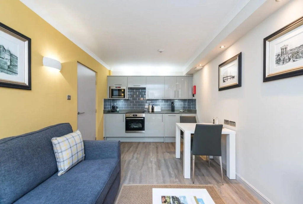 Royal Garden Apartments New Town
