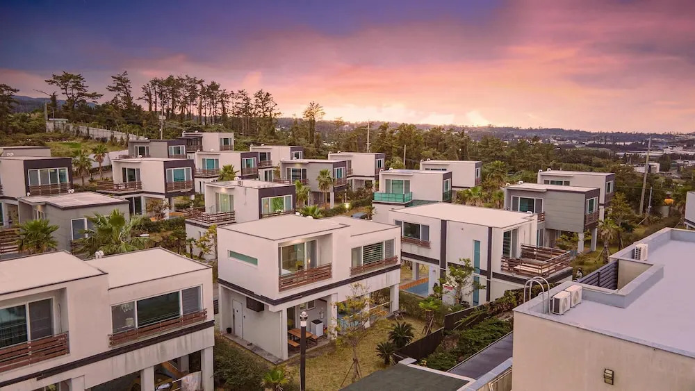 Jeju private aewol