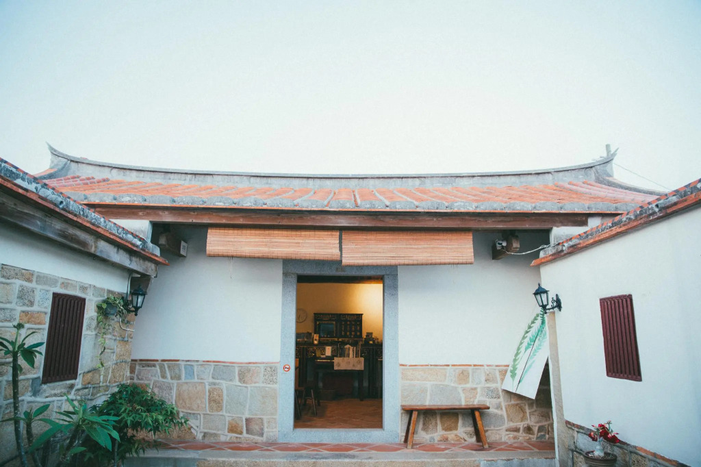 Live Guest House