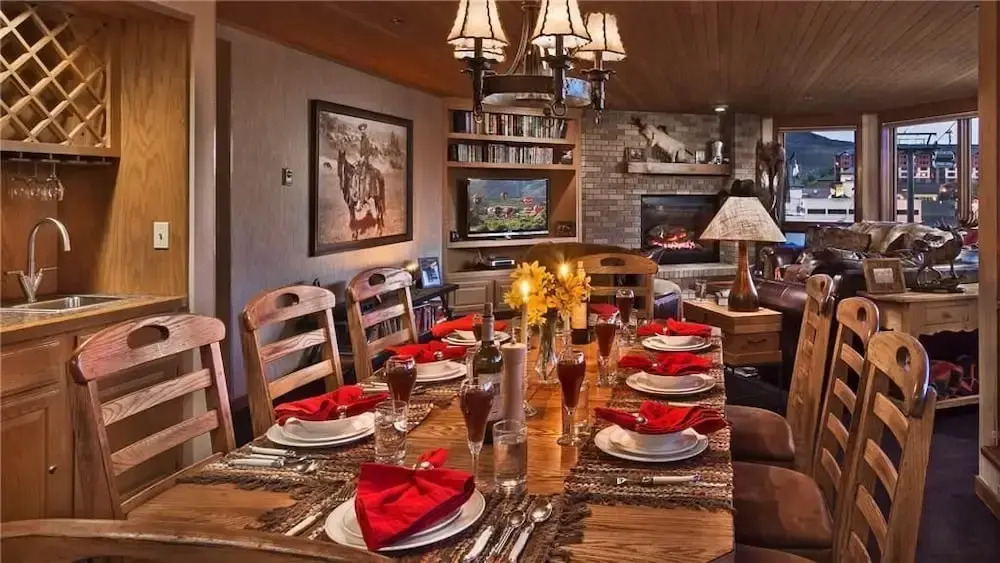 Chartreuse 122 2 BedroomCondo By Moving Mountains