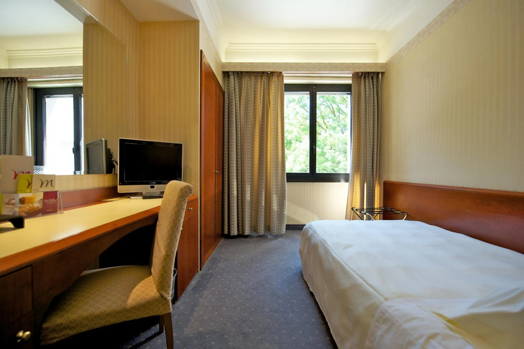 Отель Mercure Astoria Reggio Emilia