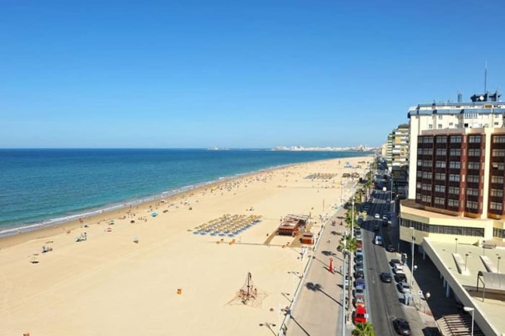 Loft Victoria Beach Free Parking by C diz Time