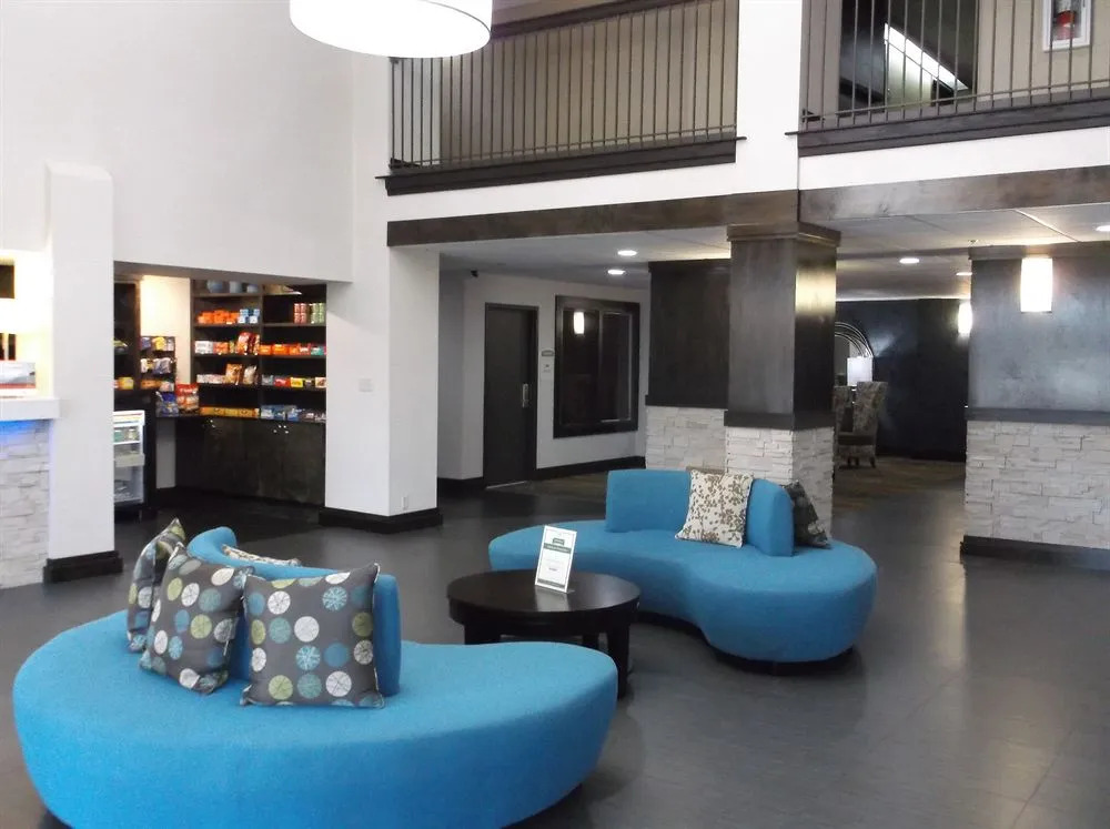 Holiday Inn Express Hotel & Suites Bentonville by IHG