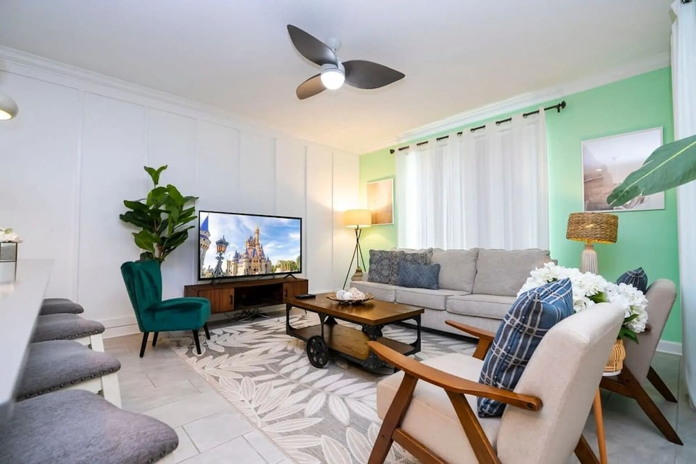 Storey Lake 4BR Home w/ Themed Room & Pool