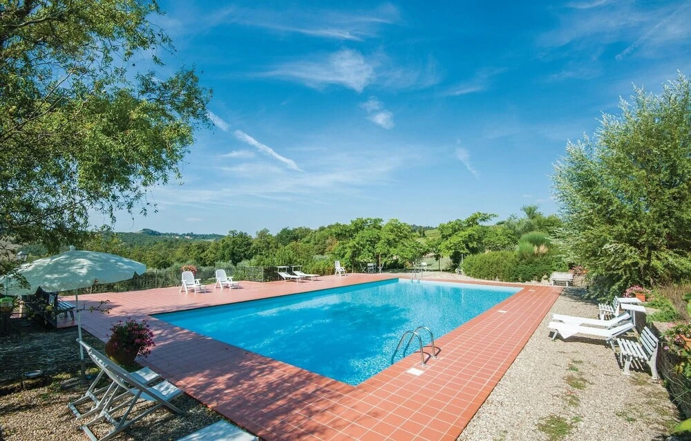 2 Bedroom Lovely Home In Trequanda Si