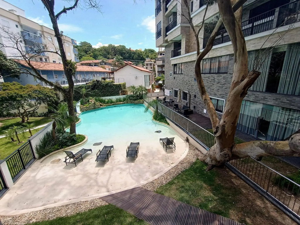 Cód 129 - Apartamento de 2 quartos para alugar em Bombinhas Ed Waldgarten com piscina