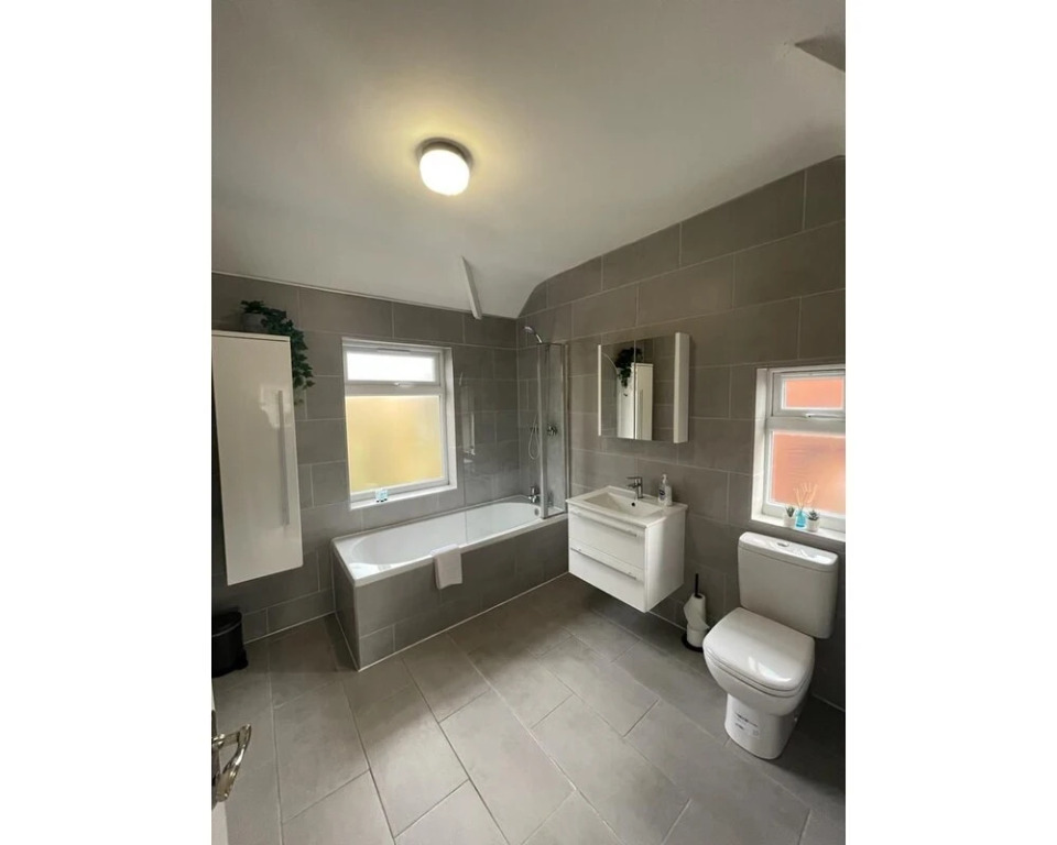Harborne Park Road by JLJ Apartments